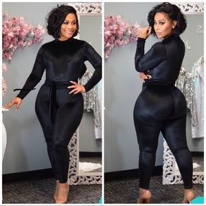Velvet black romper available in s,m,l